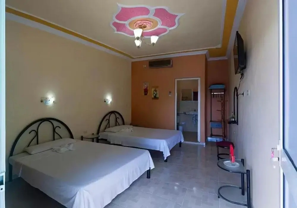 BR& Hostal Restaurante Tropical Caribe