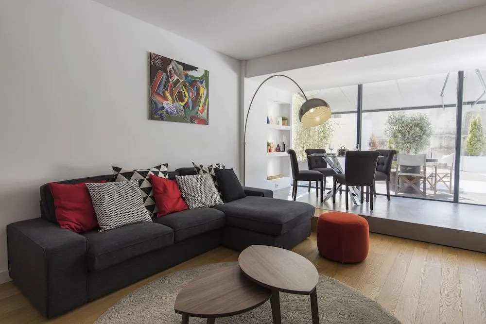 Marquês de Pombal Terrace by Lisbon Village Apartments