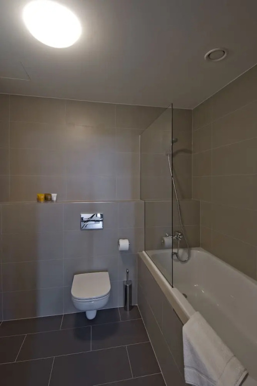 Lakepark Residence