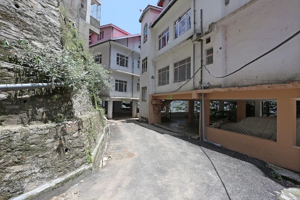 OYO 9102 Home Cozy 3BHK Near Mall Road