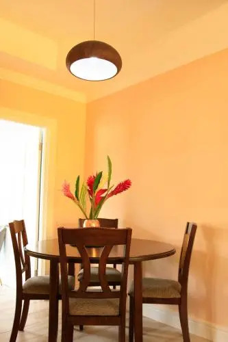 Apartment Soleil 2 mins Walk to Beach, Town and Soufriere Attractions