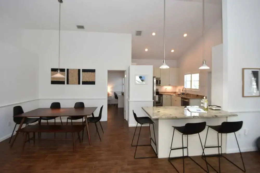 Sea Colony Cottage - Beachside Cottage in Beachfront Community w Pool