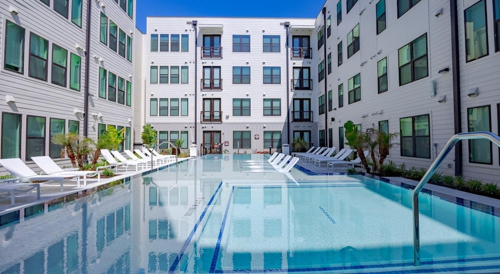 Landing Apartments - South Austin