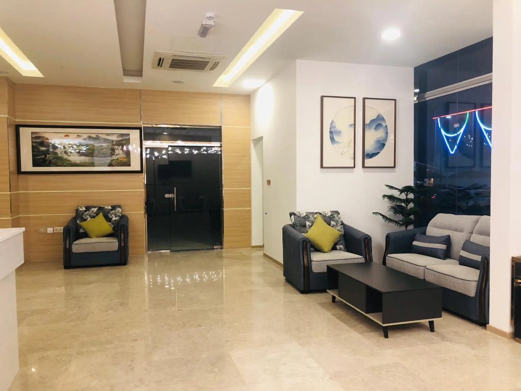 Season Inn Hotel