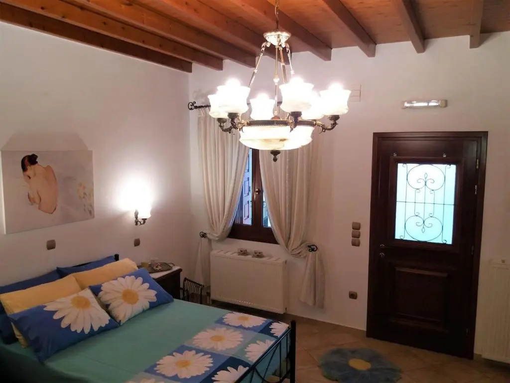 Apiranthos Diamond Maisonette in Naxos
