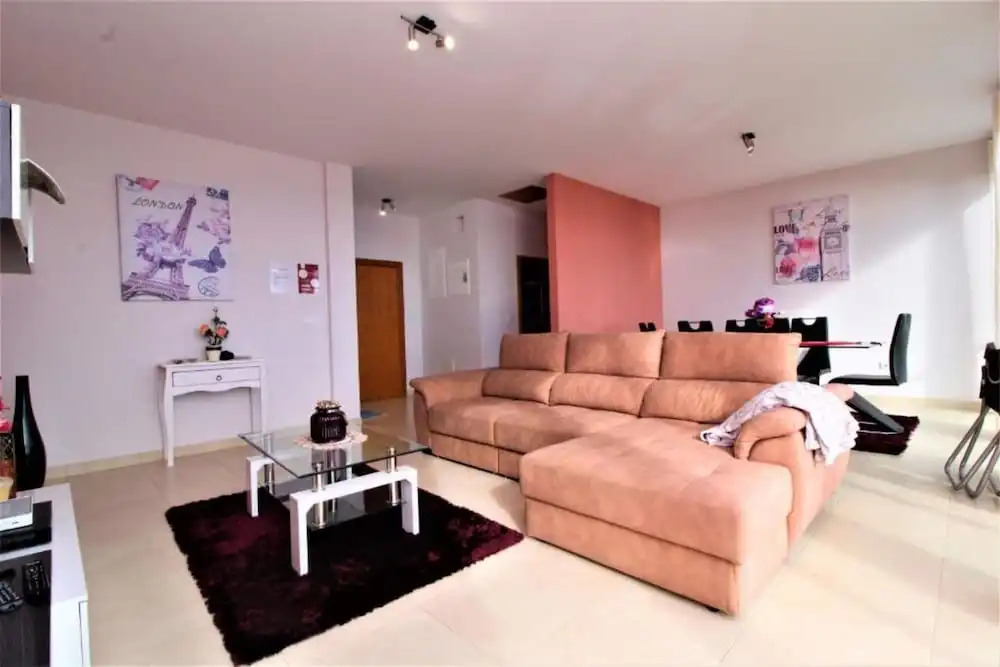 Farious Villa