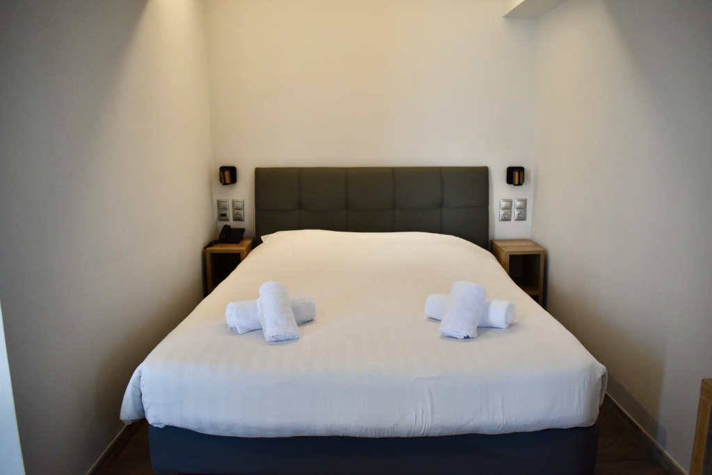 Xenophon Hotel