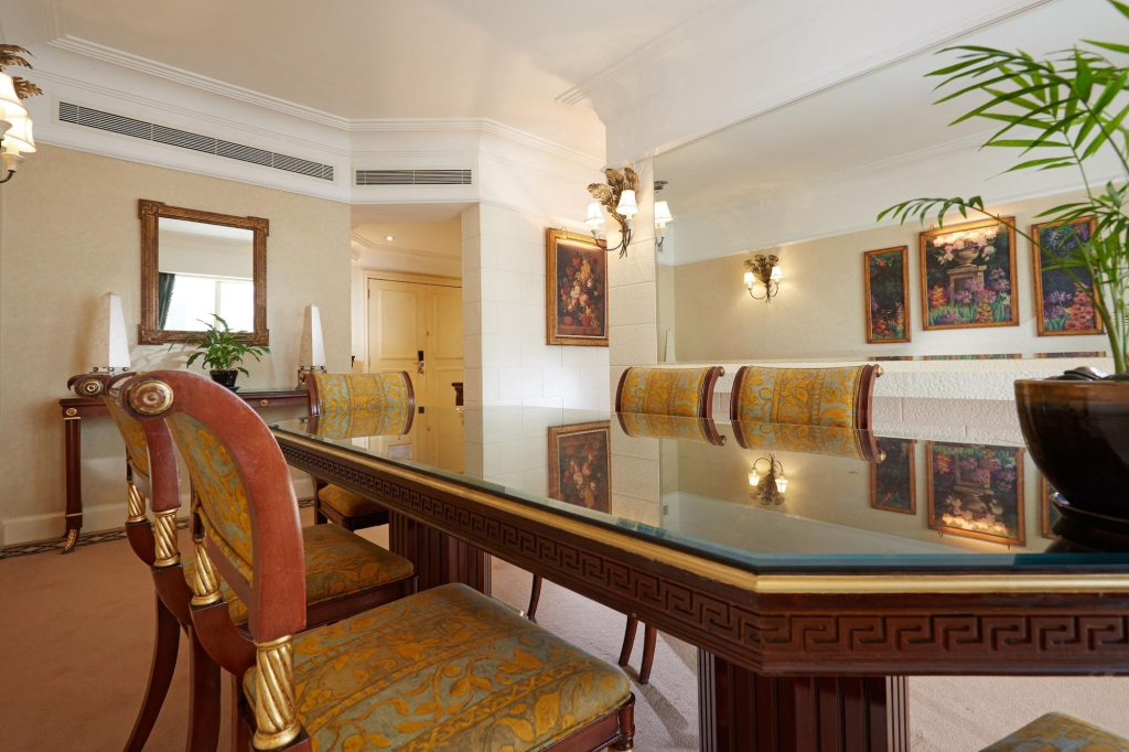 Millennium Plaza Downtown Suites
