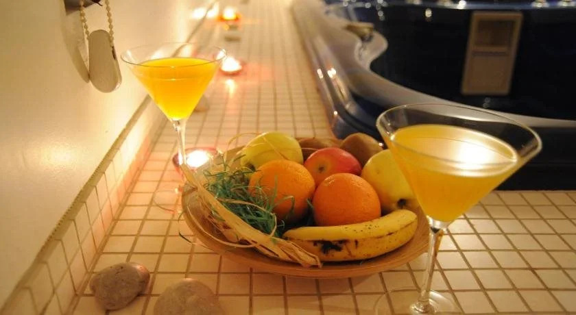Merona Hotel