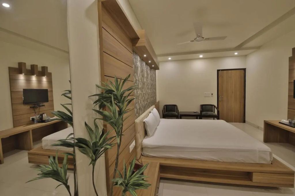 Hotel Grand Safari