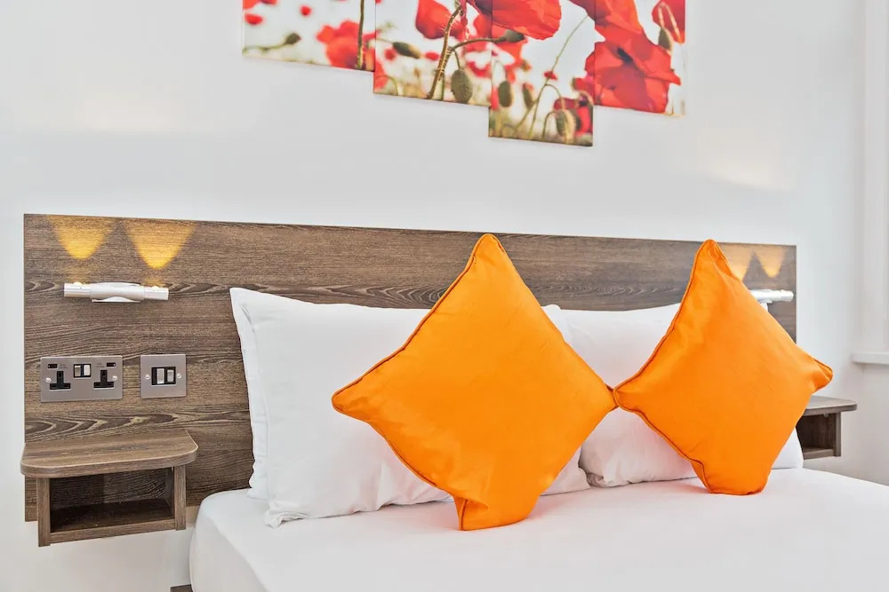 Metro Service Apartments Bedford