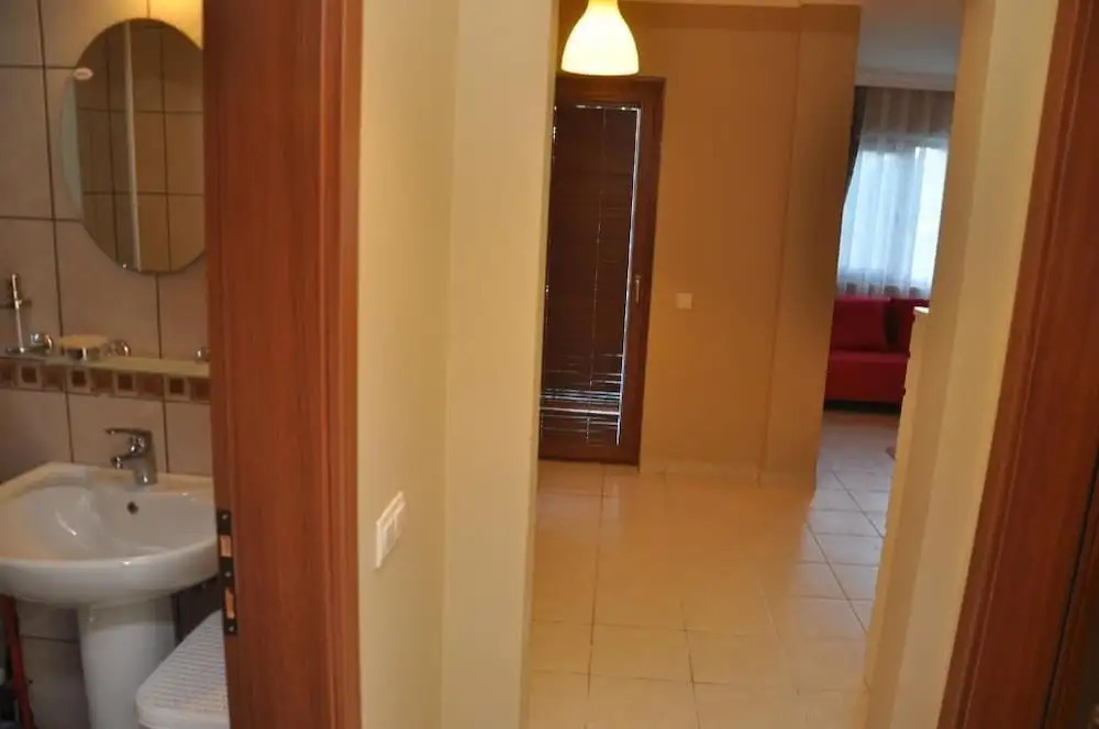 Liona Residence