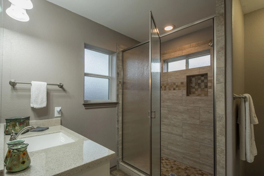 Duke's Horseshoe House 3 Bedrooms 2.5 Bathrooms Home