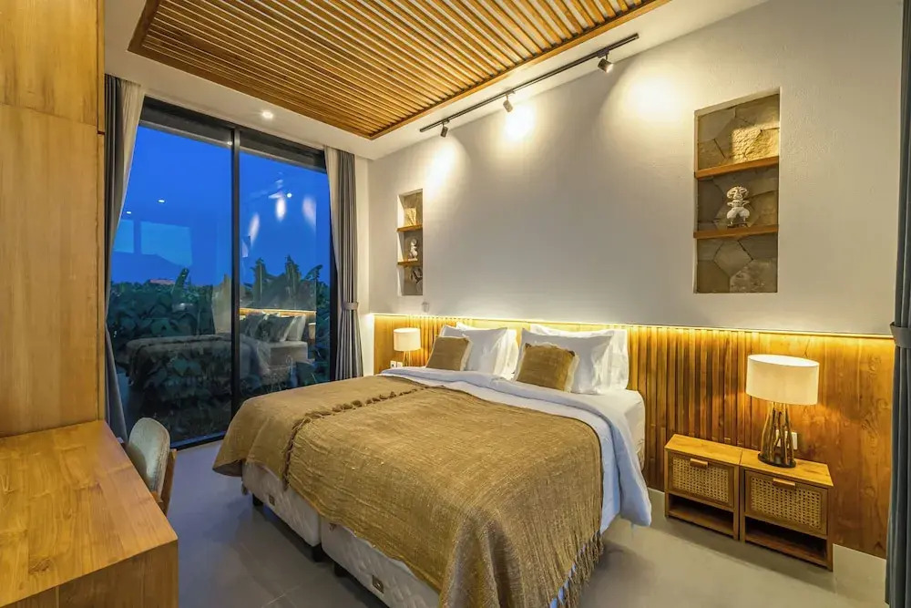 Bedawang, Exquisite Seminyak 4BR Villa with Huge Pool