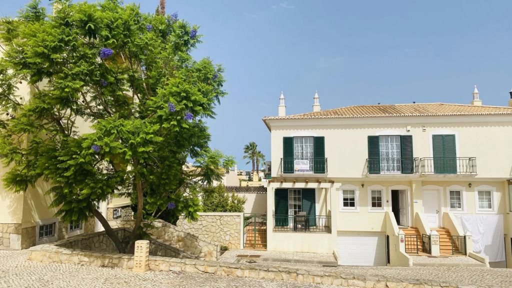 Oliveira by Check-in Portugal