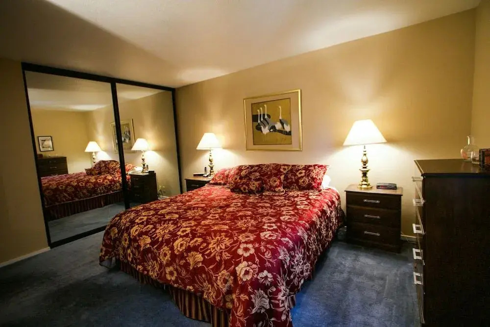 Bridges Townhome 13 Mountain View Townhome just Steps to the Slopes with Private Garage and Washer Dryer by RedAwning