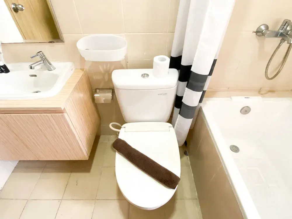 Best Deal And Comfortable 2Br Oasis Cikarang Apartment