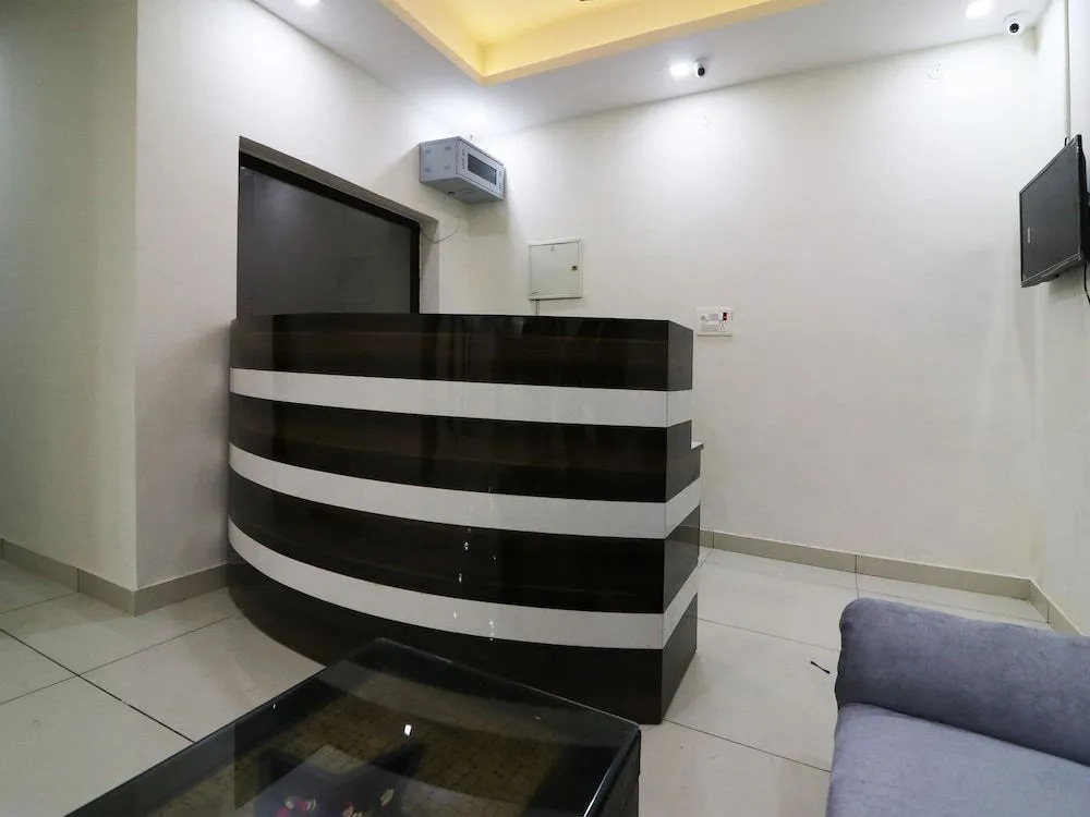 OYO 22605 Hotel Redstone