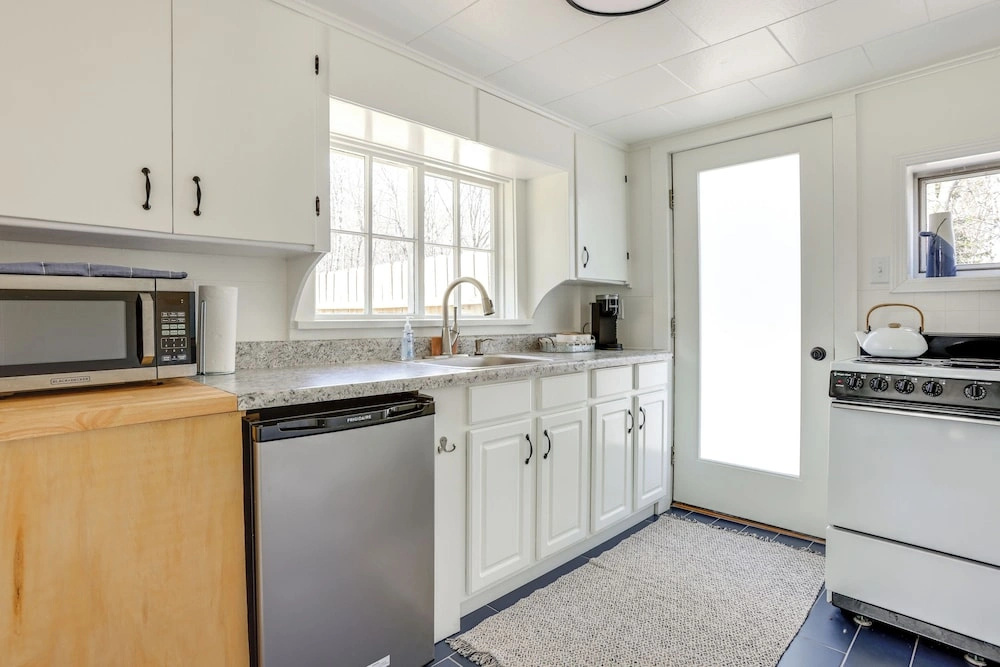 Swim, Hike & Unwind: Frankfort Cottage w/ Fire Pit