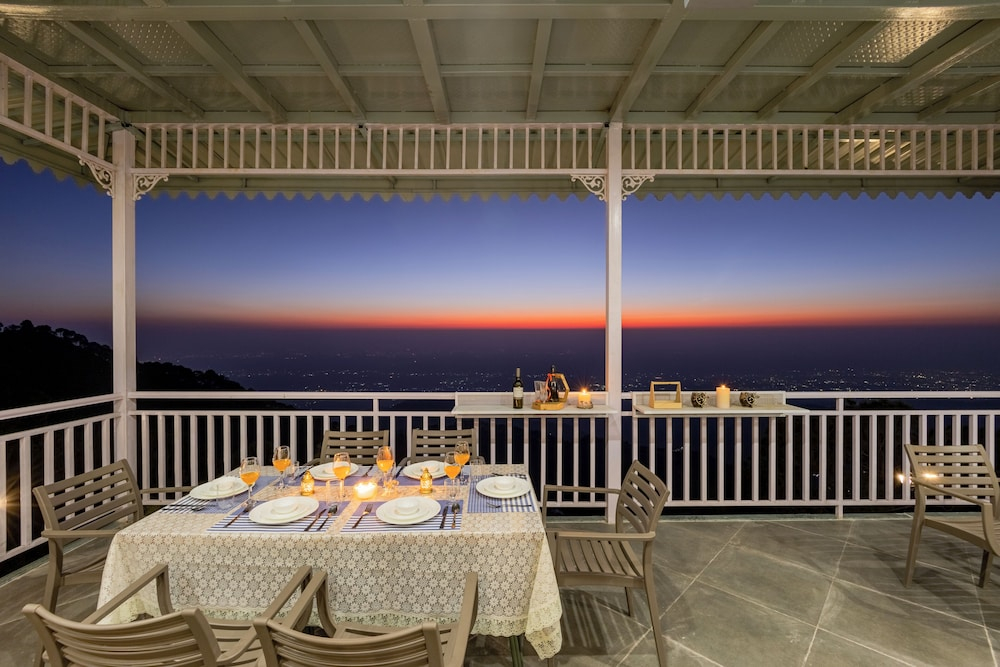 ELIVAAS Alpenglow 3 BHK Villa