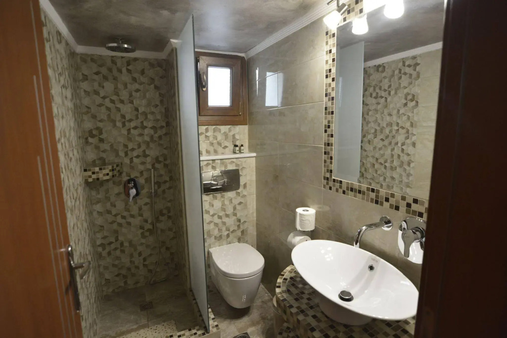 Polydefkis Hotel