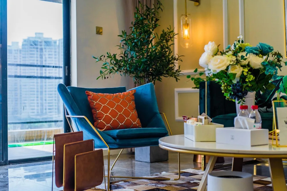 Locals Boutique Apartment Huafa Plaza 12