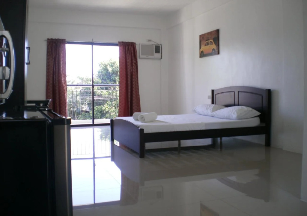 The Palines Apartment Hotel - Muntinlupa Near Evia