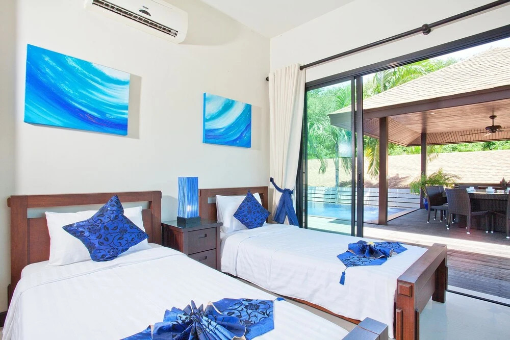 Villa Ploi Jantra 5 Bed Huge Holiday Home with Staff