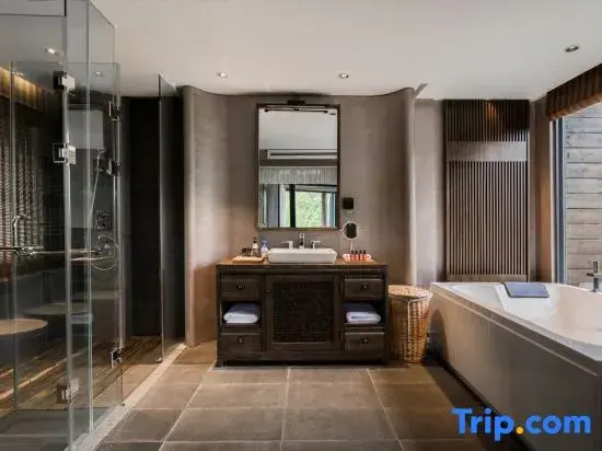 Shenqiuli Hidden World Resort Villa (Wulong Xiannvshan Branch)