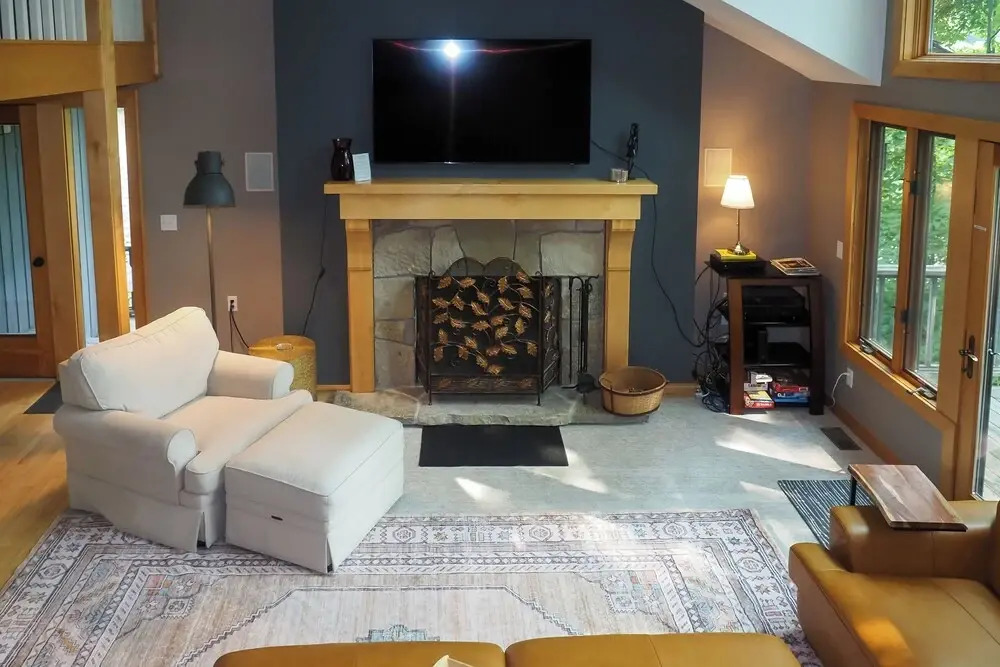 Soaking Tub & Fire Pit! Home Near Dtwn Suttons Bay