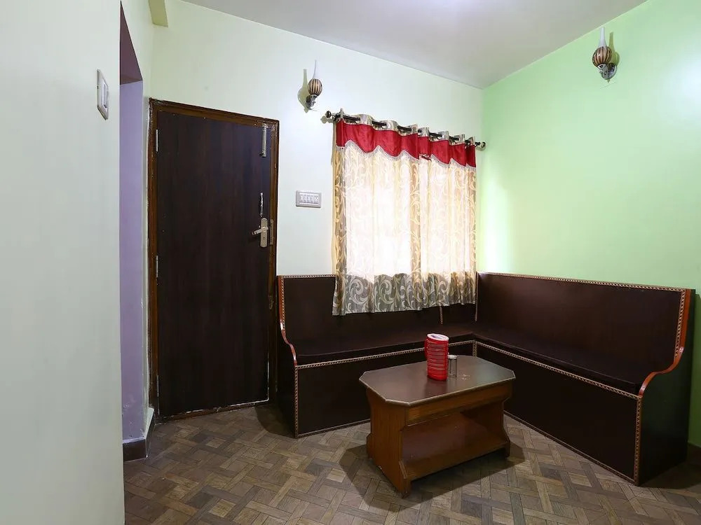 OYO 19919 Home Mountain View 2BHK Ooty Lake