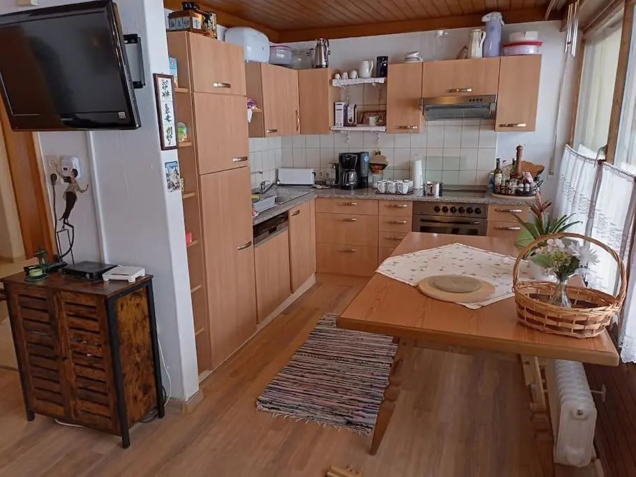 Großes Ferienhaus in ruhiger Lage - WLAN b. 9 Per