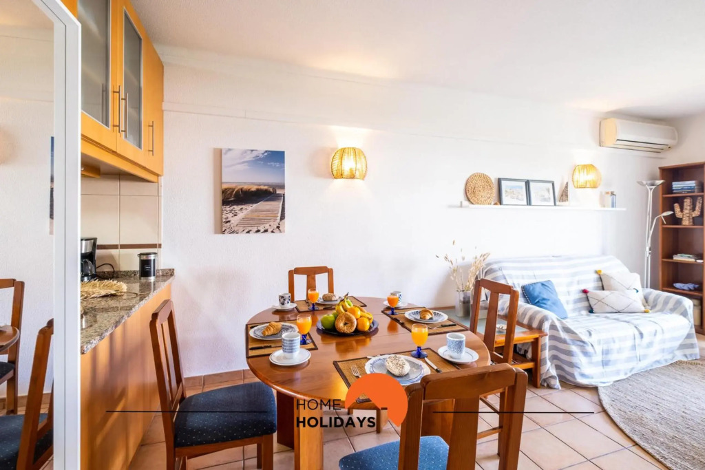 #014 Cozy Flat Only 5m Walk NewTown w pool