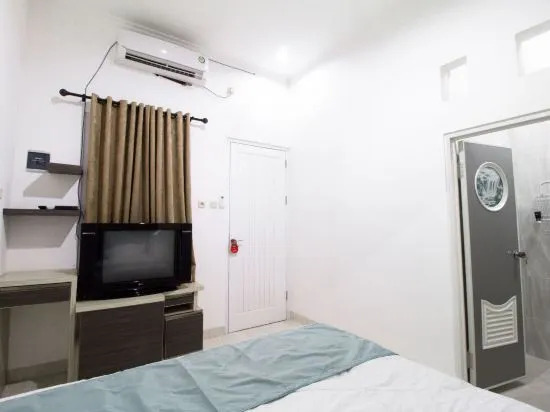 RedDoorz Mampang 7