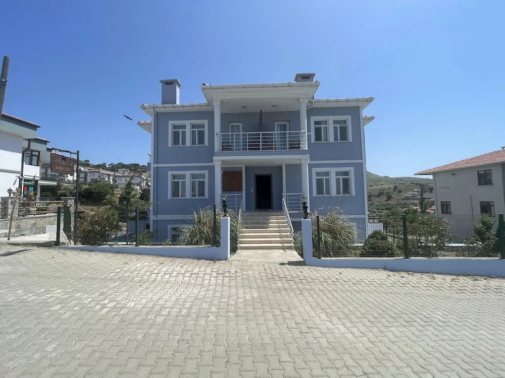 Parli Hotel