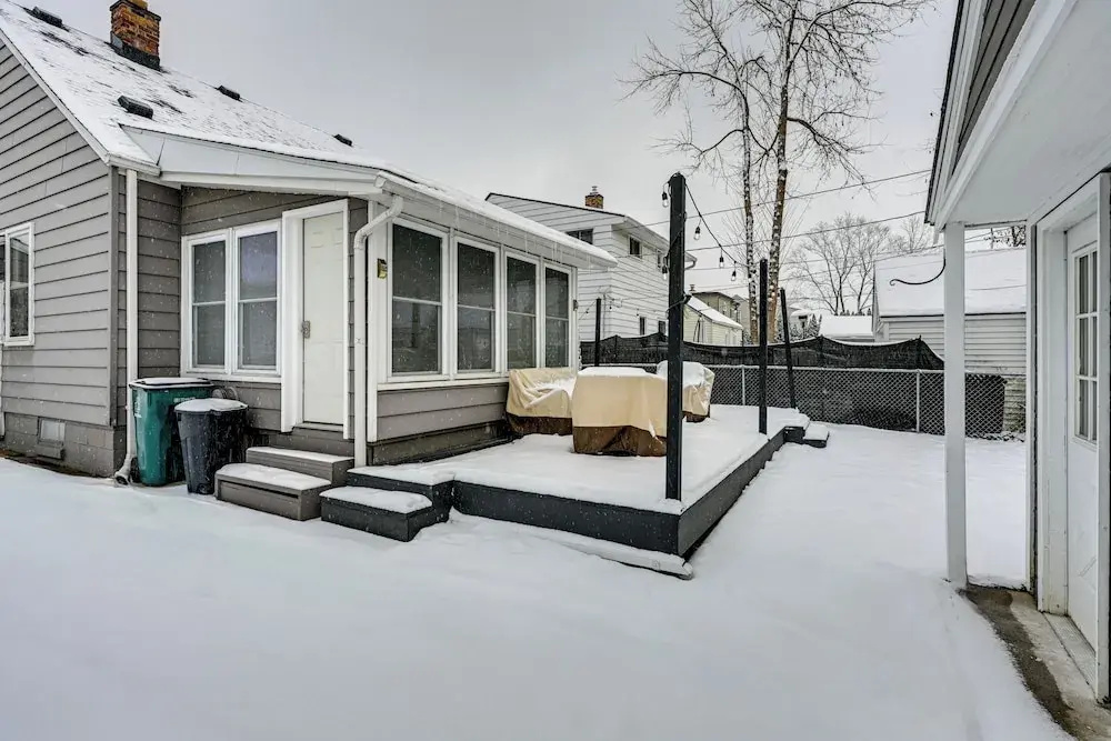 Mid-century Family Bungalow: Desirable Birmingham!
