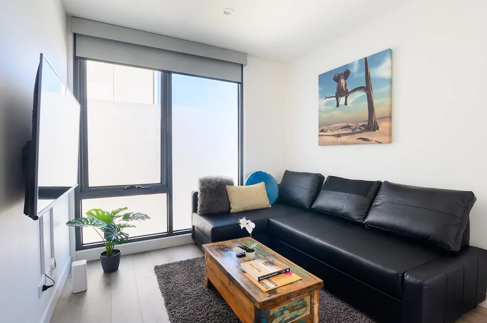JUDD A Stylish Abode Awaits You