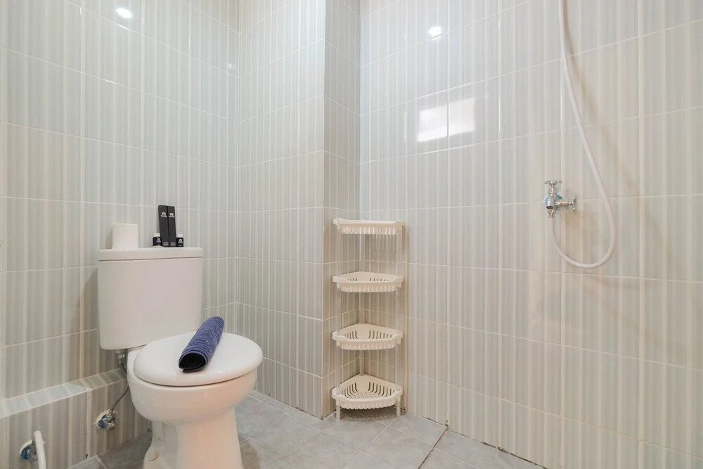 Homey and Comfy Studio Cinere Resort Apartment