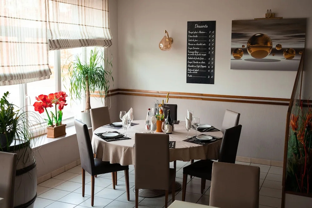 Logis Hôtel La Vraine