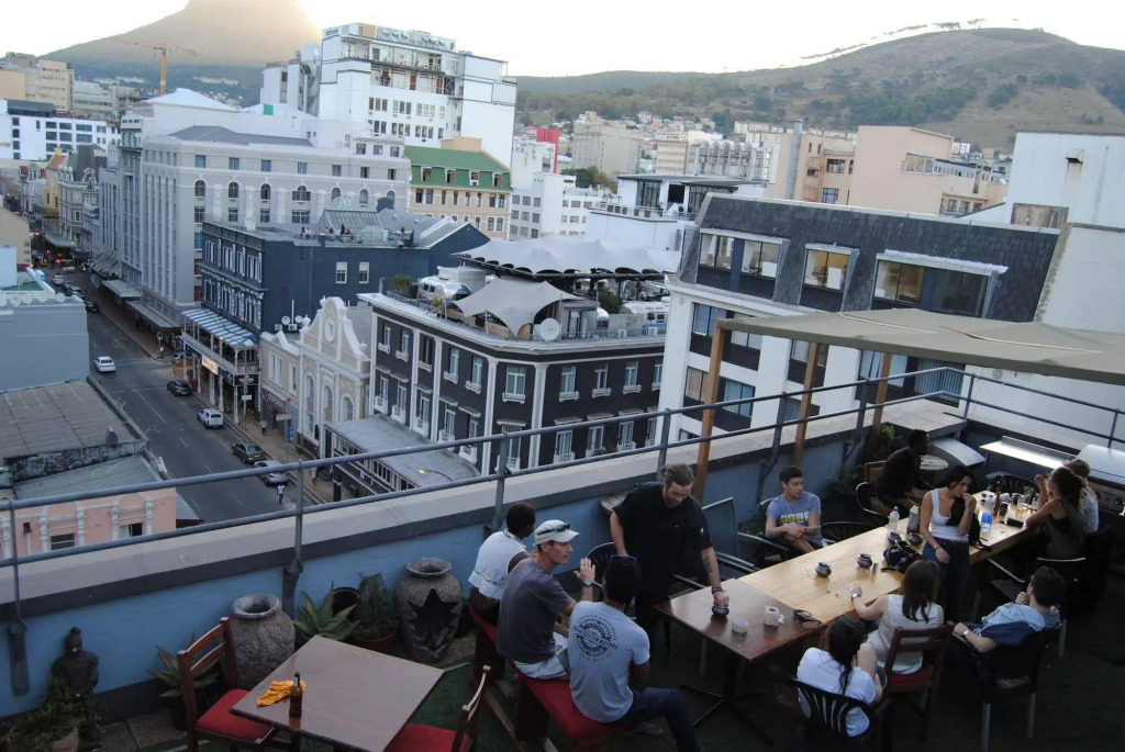 HomeBase Cape Town Backpackers - Hostel