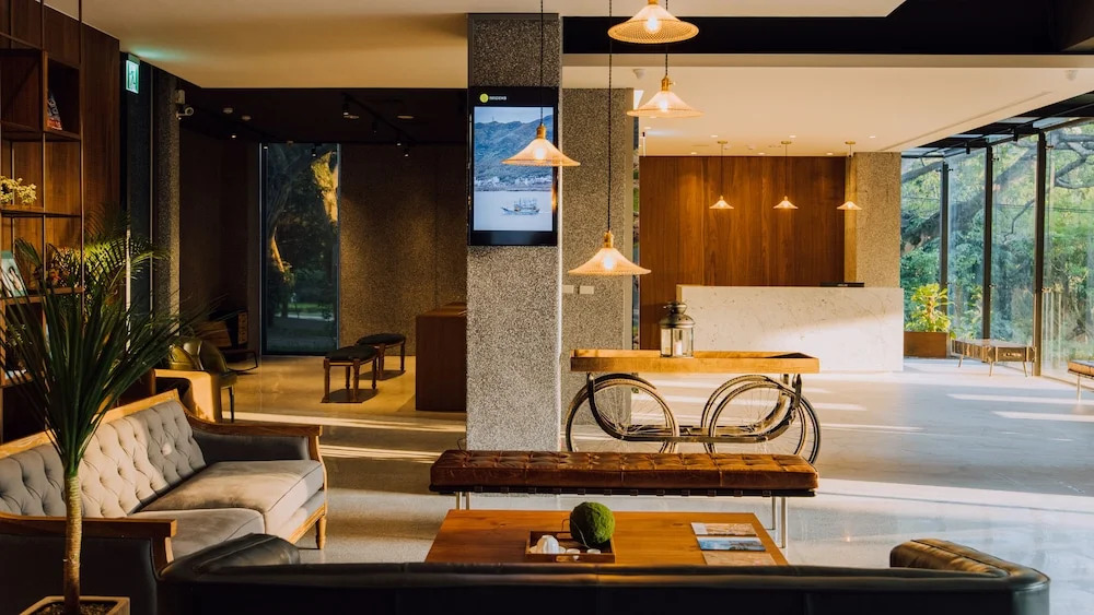 Hotel BEGINS 倉箱蜜境文旅