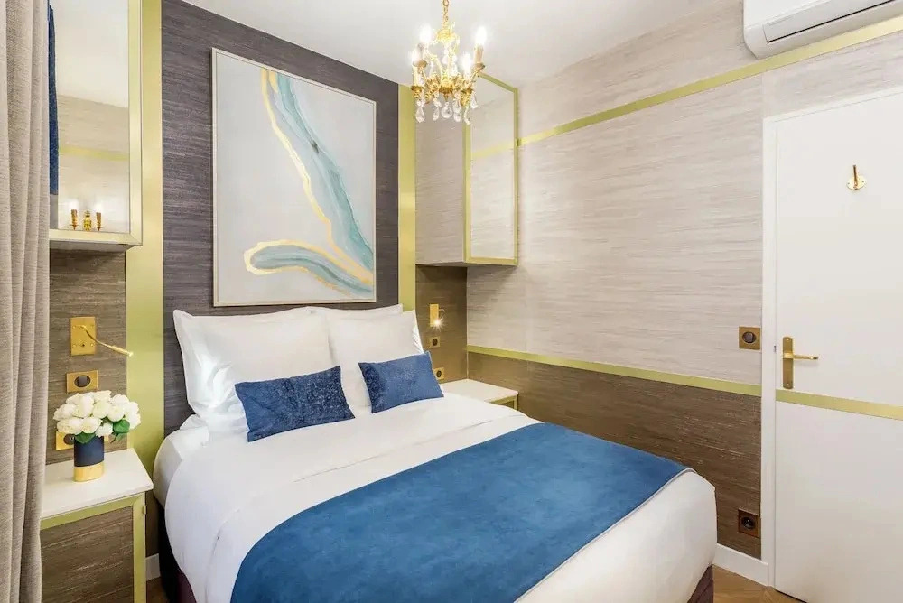 Merveil Luxury Suite - Tour Eiffel Laos