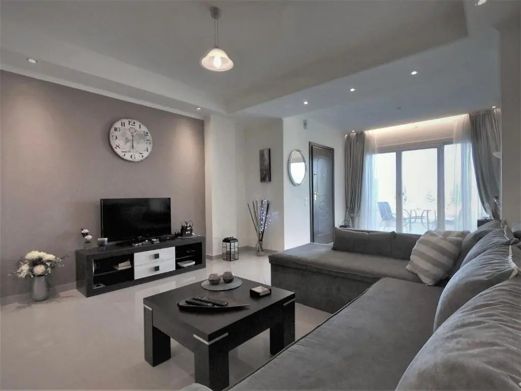 Sunshine Home 1 with Sea View