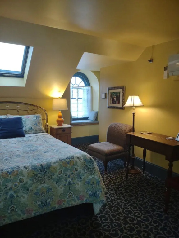 The Lafayette Inn