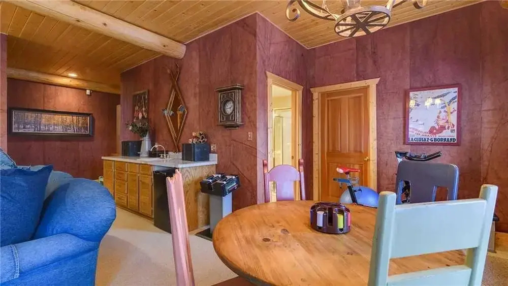 Snowdrift Cabin