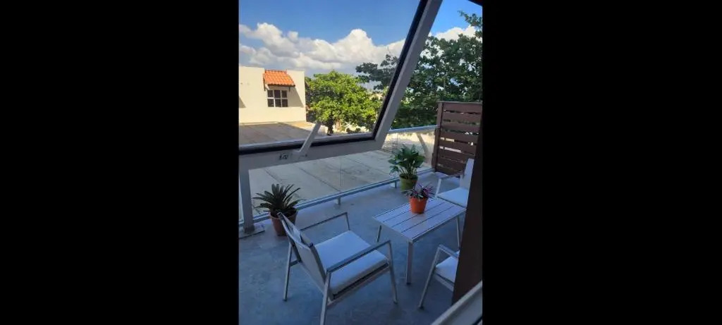 2-Bed Villa Sleeps 4 with Pool & Parking