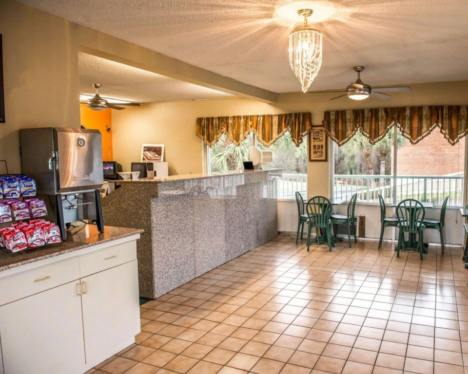 Econo Lodge Lake City-North