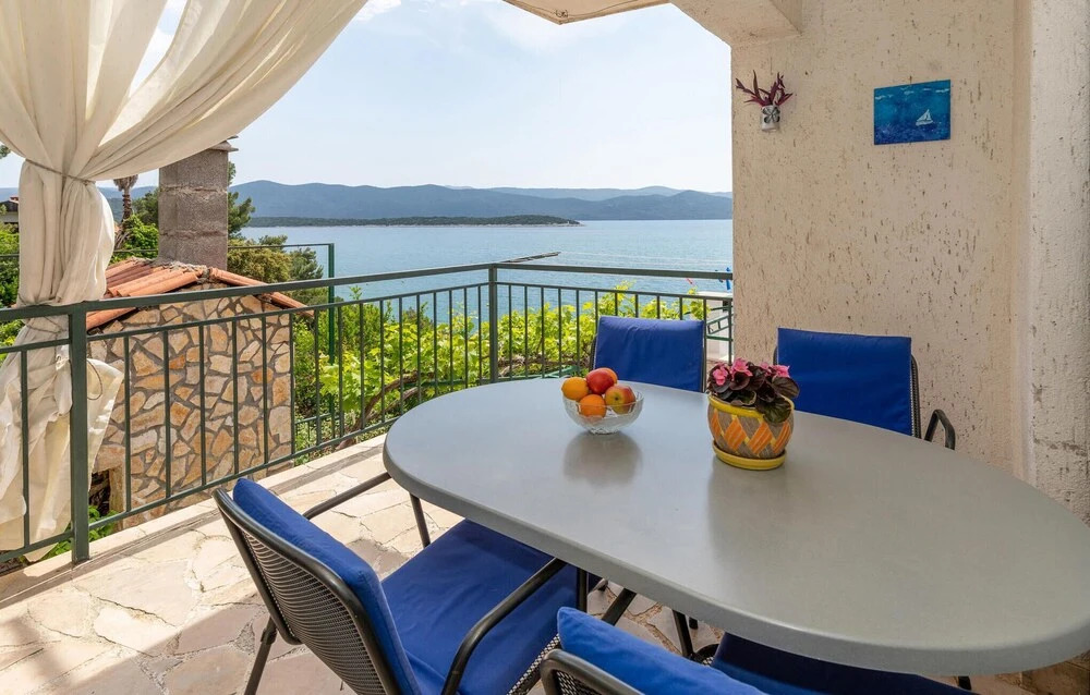 Awesome Apartment in Klek With 3 Bedrooms and Wifi