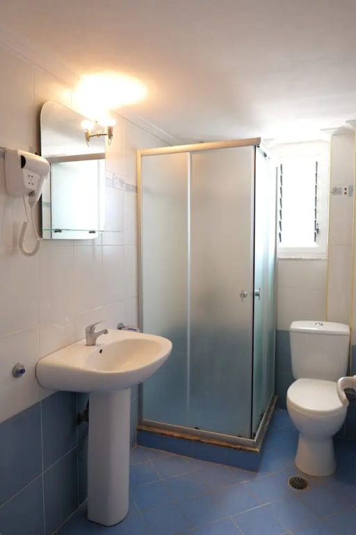 Stunning 2-bed Apartment in Sarandë