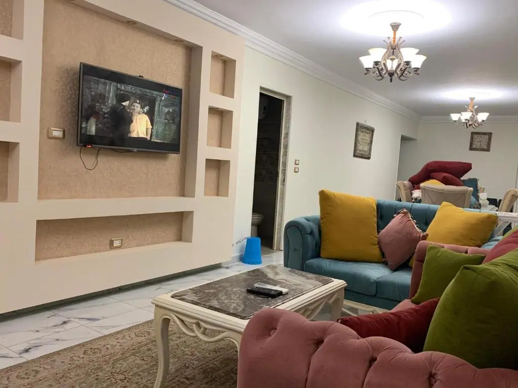 المندرةبحرى بجانب شيرتون